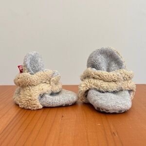 Zutano unisex-baby Cozie Fleece Baby Booties With Grippers
